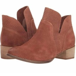 Seychelles Score Bootie Cognac Suede Size 9.5